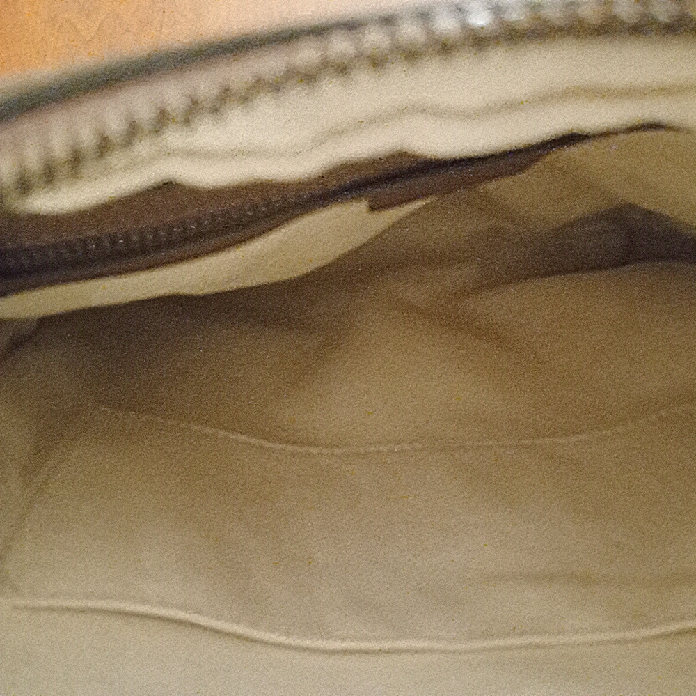 Gucci Messenger Bag  NWOT - Picture 8 of 8